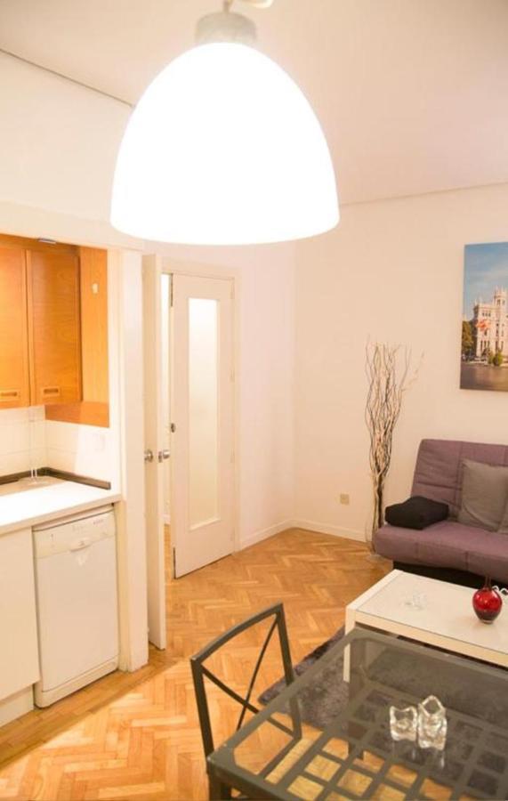 Un Elegante Piso Para Descubrir Madryt Zewnętrze zdjęcie